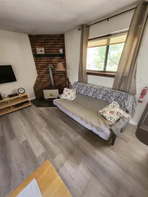 Image of Ideal location - Walk to Settler's  Green Shops, Restaurants  Pets OK.