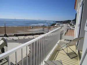 Image of SEA VIEW, apartment in HOUSE, 30m from BOISVINET beach, 3 Stars, PRIVATE PARKING