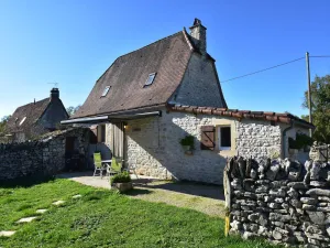 Image of Modern holiday home with pool in Gramat