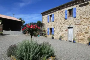 Image of 3-star gite - authentic - large garden - swimming pool