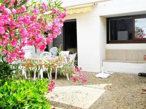 Image of Villa Duplex 3 Pièces, 7 Couchages, Patio Privatif et Parking à La Grande-Motte - FR-1-790-7