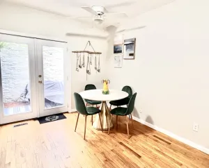 Image of Best Gem in the City! Walk to all attractions! Close to hospitals & restaurants!
