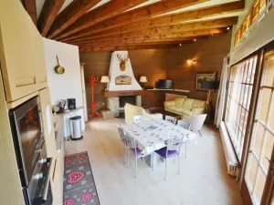 Image of Appartement T4 Lumineux au Centre de Morzine, Proche Télécabines – 6 Pers, Parc. Couv., Multipass Été - FR-1-684-33
