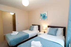 Image of Westside Apartments :Cosy 2 Bed 2 Bath Flat