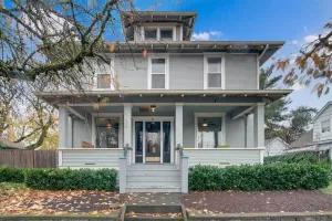 Image of Located in Downtown Mac | Dog Friendly | Firepit