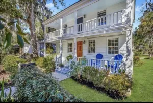 Image of Sea Glass Cottage on Duke - Three Bedrooms Downtown Beaufort