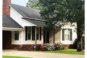 Image of Luxury Victorian Home: King Master Suite EZ Access