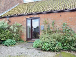 Image of 1 bedroom accommodation in Clippesby, near Great Yarmouth