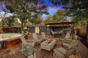Image of Vibrant House w Great Backyard, Pool and Jacuzzi