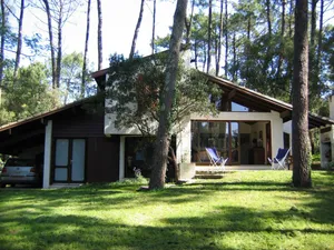 Image of Architect house, 500 meters from the ocean, nestled in a dead end