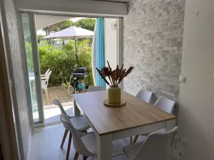 Image of Beautifully renovated Studio cabin, with private garden, close to the beach, BBQ