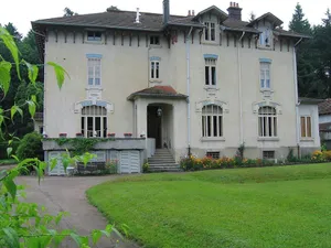 Image of Mansion in Vecoux with Pool and Garden