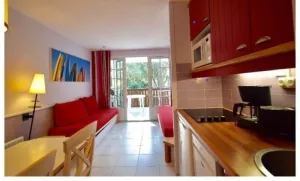 Image of Apartment for 5 in leisure residence with pool, beach walk