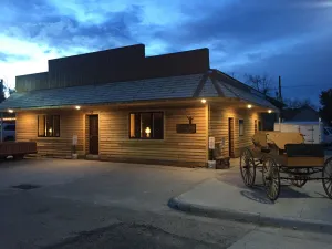 Image of ADULTS 25 and older, Creekside Vacation Rental Suite 2,  Downtown, CITY APPROVE