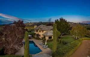 Image of Awesome Hilltop Views, Pool, Vineyards, Olive Trees, 5 mins to Healdsburg