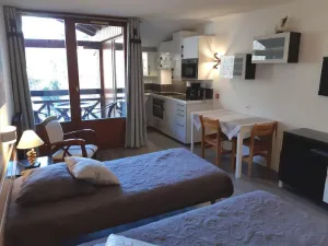 Image of 3rd floor, view mountain, balcony, parking, tv, ski locker, 28m², Brides Les Bains