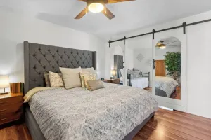 Image of Spacious House, King & Queen beds, full kitchen