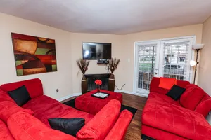 Image of Spacious Stylish 1 BR Pad by City Center