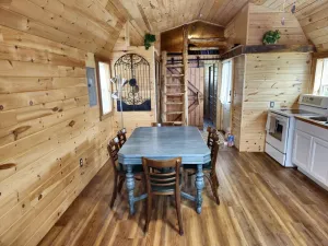 Image of Quaint Cabin - 8 minutes from Ark Encounter!!\nCountry setting, near town!!