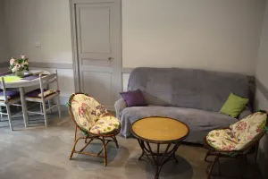 Image of Charming cottage renovated in Larochepot in the Hautes Cotes de Beaune in Burgundy