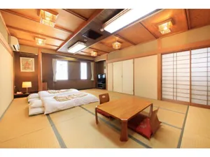 Image of Japanesestyle room 12 tatami family room Mt Fuji \/ Fujinomiya Shizuoka