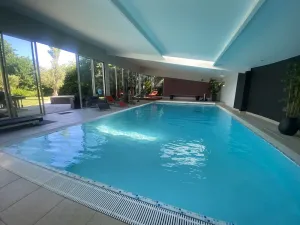 Image of Villa 350m2 Piscine Intérieure Chauffée, Spa, Fitness, 10min mer