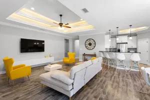 Image of Luxurious, modernly decorated home close the beach