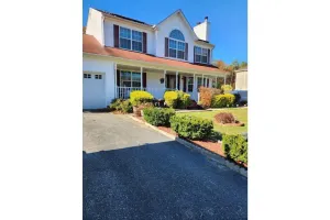 Image of Private 2 bedroom basement w\/ private entrance