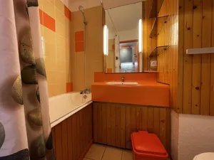 Image of Resort center, 7th floor, balcony, tv, ski locker, 17m², Les Menuires