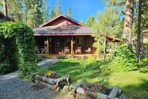 Image of Pinecone Cabin, Couples, hot tub, pet friendly, fenced, trails, private!
