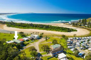 Image of Beautifully Renovated Beachside Unit!