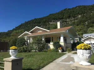 Image of 1928 Home in the heart of Cumberland Gap