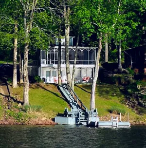 Image of Lake Waterfront, Dock, Pet Friendly, Concrete Loop Driveway, Kayaks,No Wake Zone