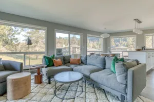 Image of Mountain-view condo on the golf course with WiFi, private W\/D & gas grill