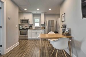 Image of Updated Savannah Apartment - Walk to Forsyth Park!