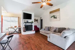 Image of Cozy 3BR Home Escape, Modern & Serene