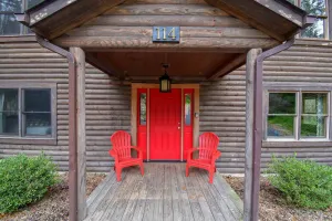 Image of Cabin 114, Luxury 6 bedroom, 3 bath cabin minutes from Downtown Lexington!