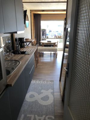 Image of 5-bed apartment at the foot of the slopes, ski room, parking, view of the slopes