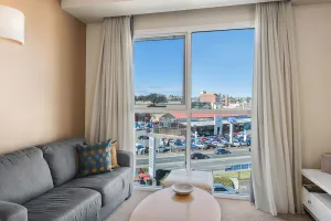 Image of Peppers Seaport Hotel