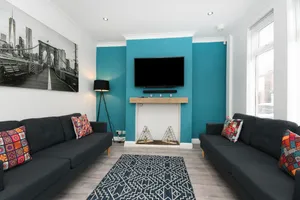 Image of Uber modern 3 bed house close to City centre