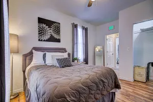 Image of Comfy Cozy 2 bedroom near downtown