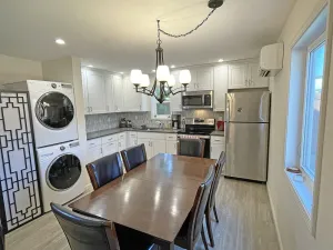 Image of Private house with 3 suites. Modern, Clean & Comfortable!