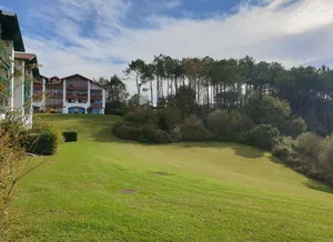 Image of Garden apartment 2km from the beach
