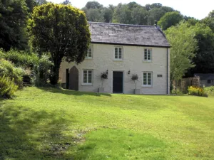 Image of Tintern Abbey Cottage