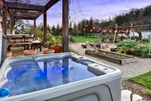Image of ✨ Pet-Friendly Healdsburg Farmhouse w\/ Pool & Hot Tub