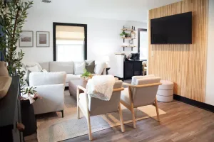 Image of Modern Cottage with hot tub near lake, wineries, Geneva and SPIRE