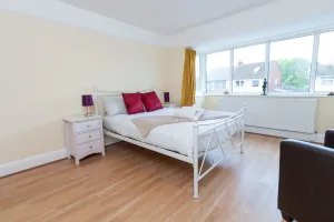 Image of Spacious 2BR Home with Free Parking