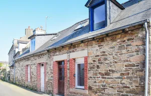 Image of 1 Bedroom Stunning Home In Ploubazlanec