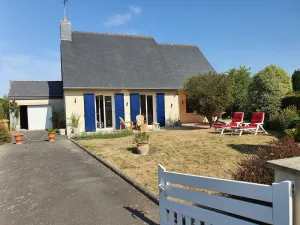 Image of \" Ti Glas \" Maison de Plain-pied Avec 2 Chambres et Jardin