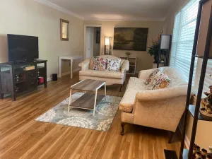 Image of Entire Beautiful Home 3 Bedroom & 2 Bath
